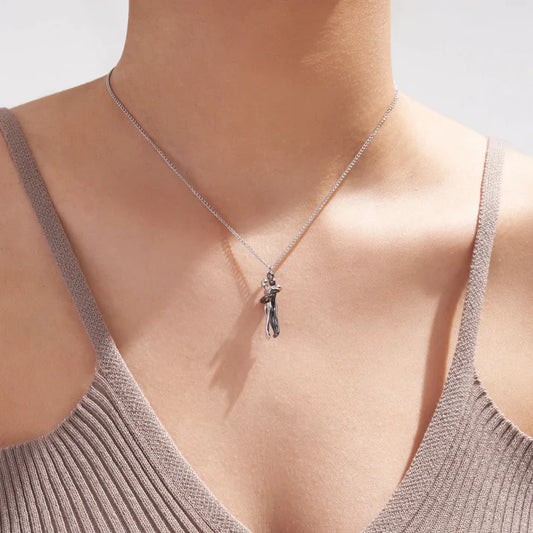 Eternal hug necklace